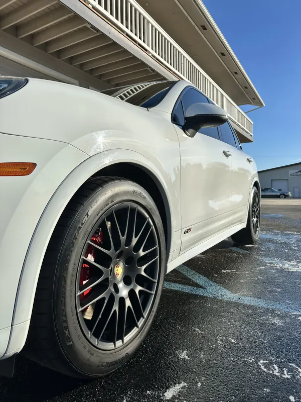 Detailing photo